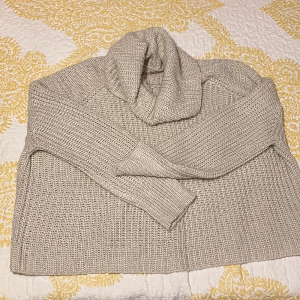 Massimo XL cowl neck - cropped sweater cream
